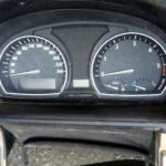 BMW X3 gösterge saati orjinal çıkma