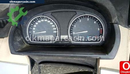 BMW X3 Gösterge Saati çıkma parça