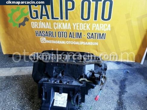 BMW X3 Kalorifer Kutusu çıkma parça