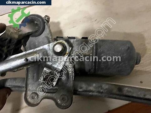 BMW X3 Ön Silecek Motoru çıkma parça