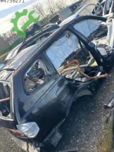 BMW X3  SAĞ ARKA ÇAMURLUK KESME ORJİNAL ÇIKMA