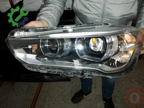 BMW X3 Sol Ön Far çıkma parça