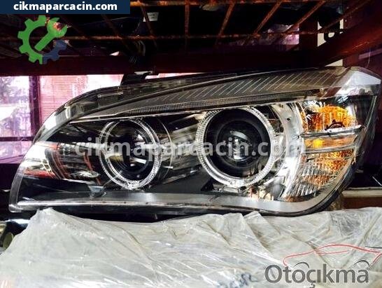 BMW X3 Sol Ön Far çıkma parça