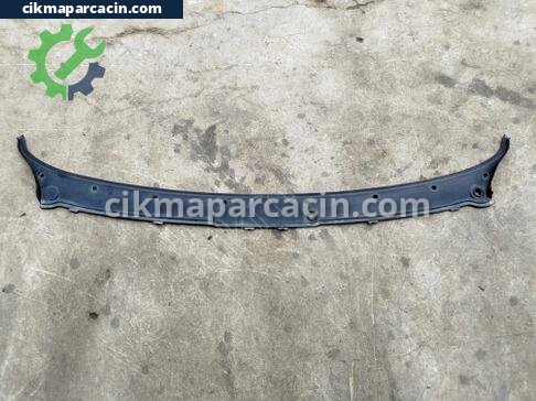 BMW X5 Ön Cam Izgarası çıkma parça