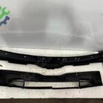 BMW X5 ÖN CAM İZGARASI
