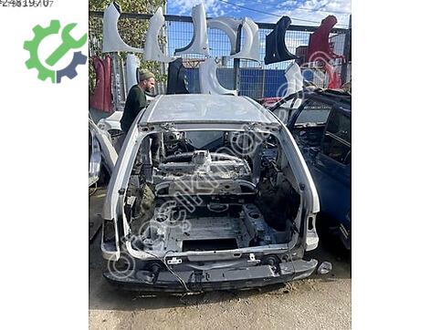 BMW X5 Arka Tavan Sacı çıkma parça