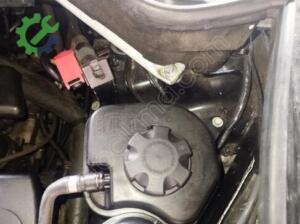 BMW X5 yedek su deposu