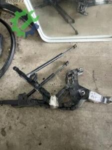 BMX X5 F15 KAPUT MENTESESİ ORJİNAL ÇIKMA