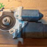 Volkswagen Bora 1998-2005 Orijinal Çıkma Cam Motoru 9776-101430-203