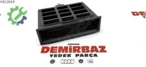 Çıkma Orijinal Teyp Çerçevesi Volkswagen Bora 1997-2004 1J0857058