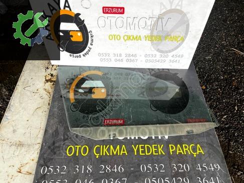 Volkswagen Bora Sağ Ön Kapı Camı çıkma parça