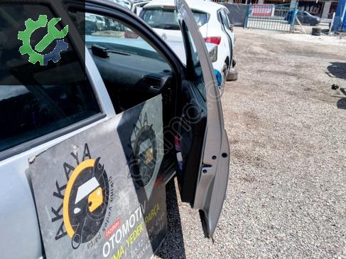 Volkswagen Bora Sağ Ön Kapı çıkma parça