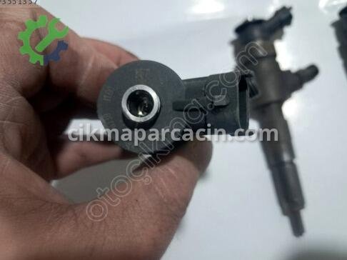 Peugeot 307 Enjektör 0445110135 çıkma parça