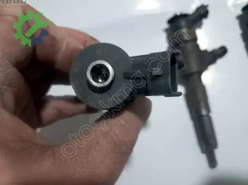 Peugeot 307 Enjektör 0445110135 çıkma parça
