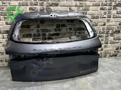 BYD Atto 3 Bagaj Kapağı çıkma parça