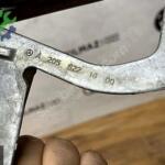 C SERİSİ W205 ÖN PANEL SOL KİLİT AYAĞI ÇIKMA OEM:A2056221600