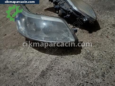 Citroen C4 Sağ Ön Far çıkma parça