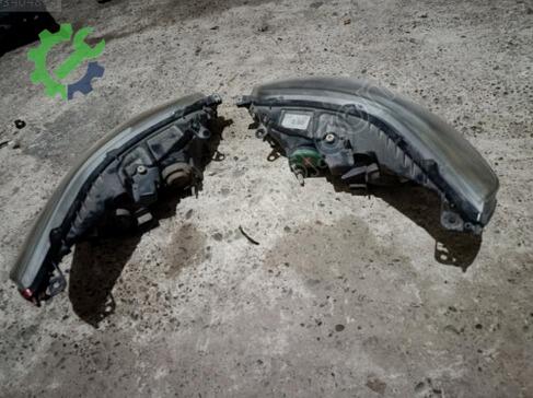 Citroen C4 Sağ Ön Far çıkma parça