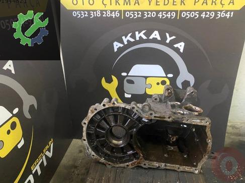 Volkswagen Caddy Şanzıman Komple çıkma parça