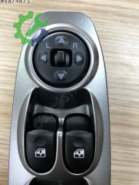 Hyundai Accent Cam Açma Düğmesi 93570-25020 çıkma parça