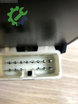 Hyundai Accent Cam Açma Düğmesi 93570-25300 çıkma parça
