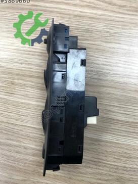 Hyundai Accent Cam Açma Düğmesi 93570-25300 çıkma parça