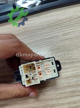 Hyundai Accent Cam Düğmesi 93580-1E000-HMC çıkma parça