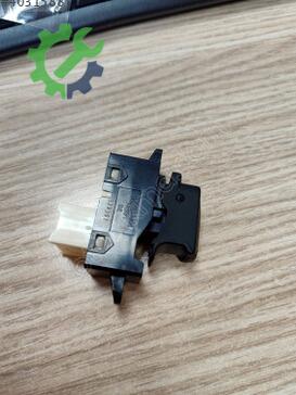 Hyundai Accent Cam Açma Düğmesi 93580-1E000-HMC çıkma parça