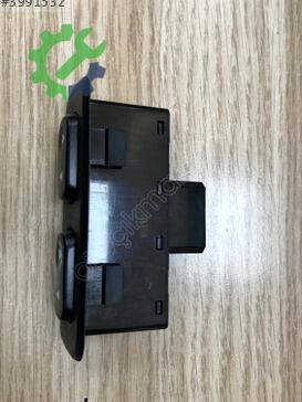 Hyundai Accent Cam Açma Düğmesi 93570-22000 çıkma parça
