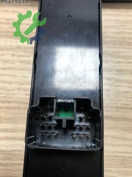 Mitsubishi Asx Cam Açma Düğmesi 8608A207 çıkma parça