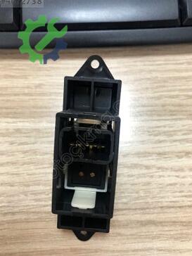 Mitsubishi Asx Cam Açma Düğmesi MR587944 çıkma parça
