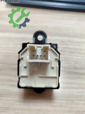 Hyundai Atos Cam Açma Düğmesi 93570-06000 çıkma parça