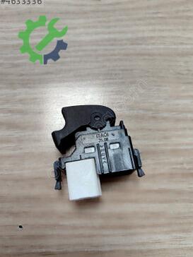 Toyota Avensis Cam Açma Düğmesi 84810-05030 çıkma parça