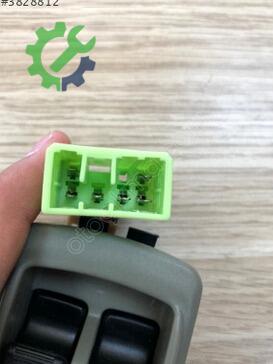 Kia Bongo Cam Açma Düğmesi KK371-66-350A çıkma parça