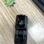 CAM AÇMA DÜĞMESİ CARISMA PROTON COLT LANCER TEKLİ 5 PİN