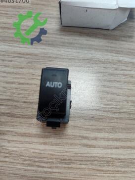 Toyota Corolla Cam Açma Düğmesi 84810-02041 çıkma parça