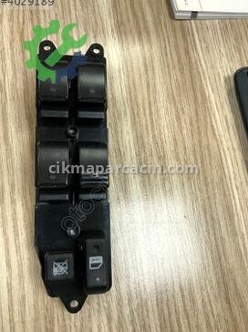 Toyota Corolla Cam Düğmesi 84820-0F030 çıkma parça