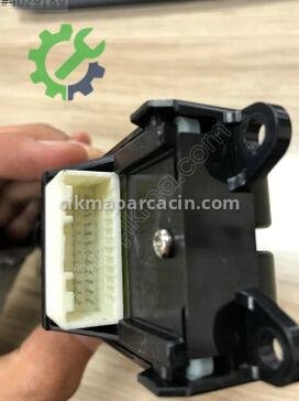 Toyota Corolla Cam Düğmesi 84820-0F030 çıkma parça