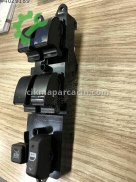Toyota Corolla Cam Düğmesi 84820-0F030 çıkma parça