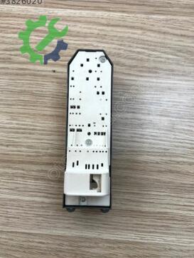 Toyota Corolla Cam Açma Düğmesi 84820-12520 çıkma parça