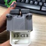 CAM AÇMA DÜĞMESİ COROLLA 06-13 / YARIS 06-11 ÖN SOL İKİLİ