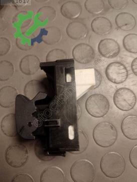 Toyota Corolla Cam Açma Düğmesi 84810-02140 çıkma parça