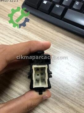 Toyota Carina Cam Düğmesi 84810-95D00 çıkma parça