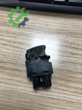Hyundai Getz Cam Açma Düğmesi 93580-2E000 çıkma parça