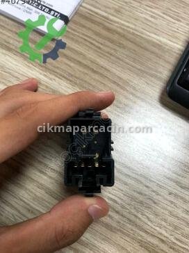 Toyota Hilux Cam Düğmesi 84810-0K010 çıkma parça