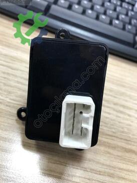 Hyundai i20 Cam Açma Düğmesi 93575-2L000 çıkma parça