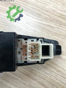 Hyundai i20 Cam Açma Düğmesi 93570-C8110 çıkma parça