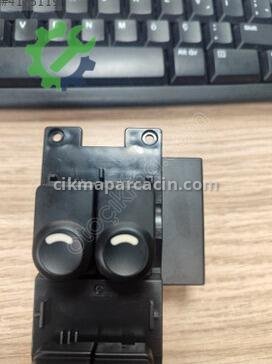 Hyundai i30 Cam Düğmesi 93570-2L000 çıkma parça