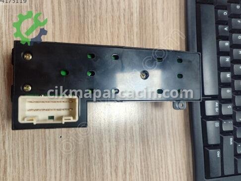 Hyundai i30 Cam Düğmesi 93570-2L000 çıkma parça