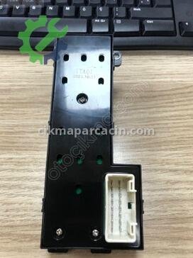 Hyundai i30 Cam Düğmesi 93570-2L000 çıkma parça